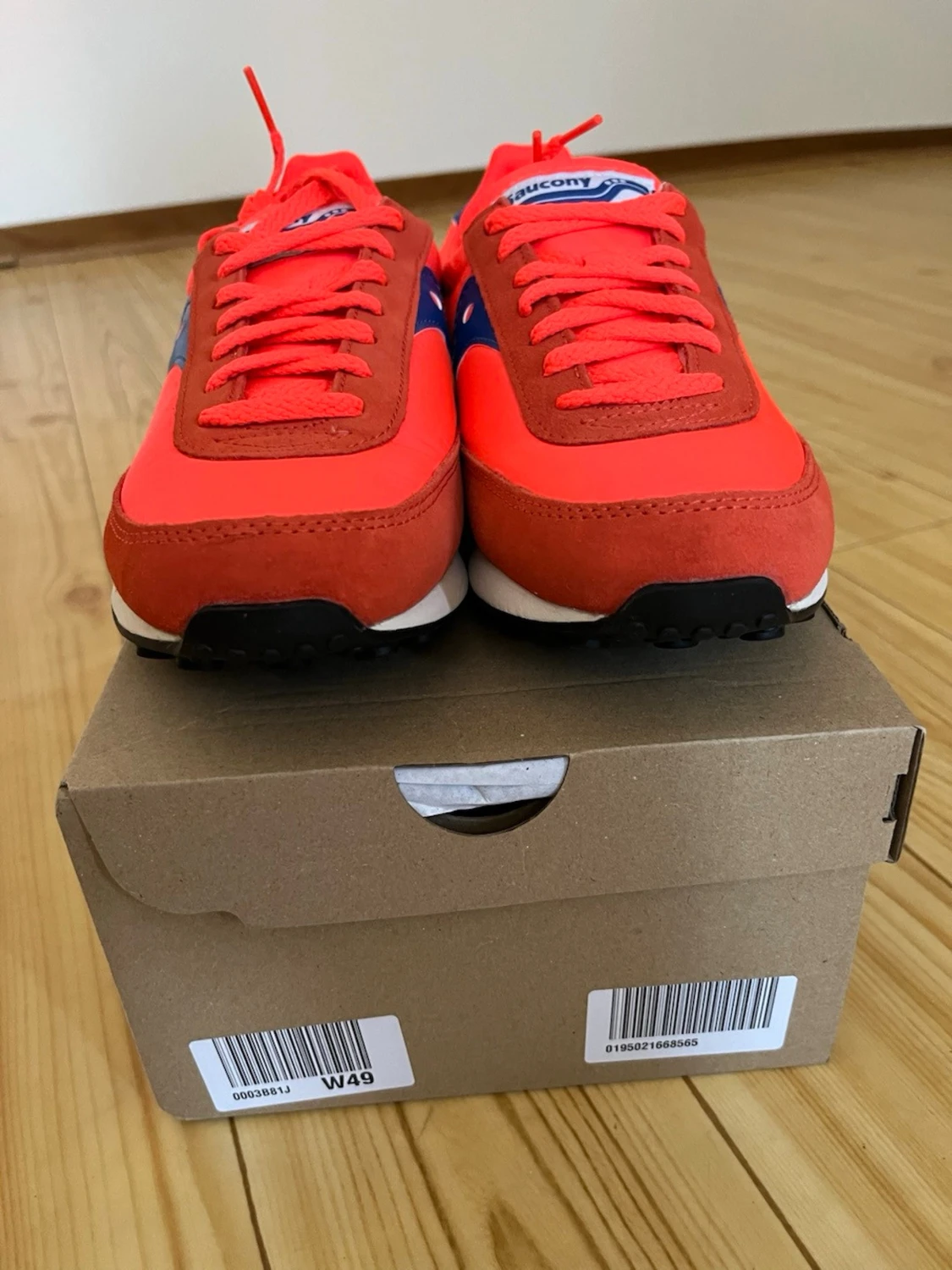 Saucony röda och blå sneakers - 2