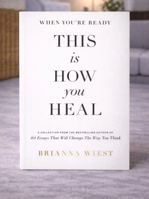 This Is How You Heal (Brand new, Normal size – not pocket) - Skick: Helt ny bok. Omslag: Paperback. Förpackning: I sitt originala plastomslag. Från: Stockholm. Snabb leverans inom Sverige.  Kika gärna in på min profil för fler böcker som säkert kan intressera dig. Beställ gärna flera böcker samtidigt och spara på frakten, du betalar bara frakt en gång.