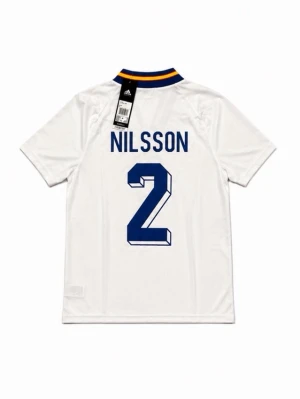 Sverige vm94 Nilsson  - Helt oanvänd Sverige vm94 matchtröja med Nilsson på ryggen med nummer 2. Skriv vid funderingar!