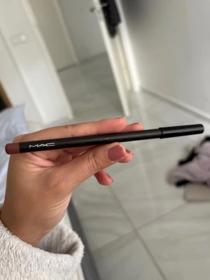 MAC Lip Pencil - MAC Lip Pencil i nyansen Spice. Köpt i fel färg. 