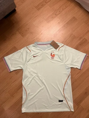 Frankrike tröja VM 26 - Frankrike tröja från VM 2026 storlek M 