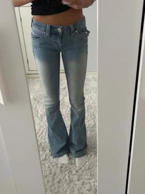 True religion jeans - Low Rise Flare i modell JOEY🥰 I storlek 23