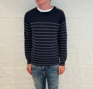APC Sweater Striped Men's - Randig stickad tröja i bomull, pre-owned i mycket gott skick.