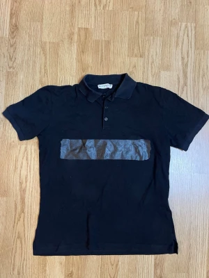 Givenchy pike - Sällsynt givenchy pike i storlek xs. Priset ej hugget i sten 🪨.                                                Kom med frågor och bud😁
