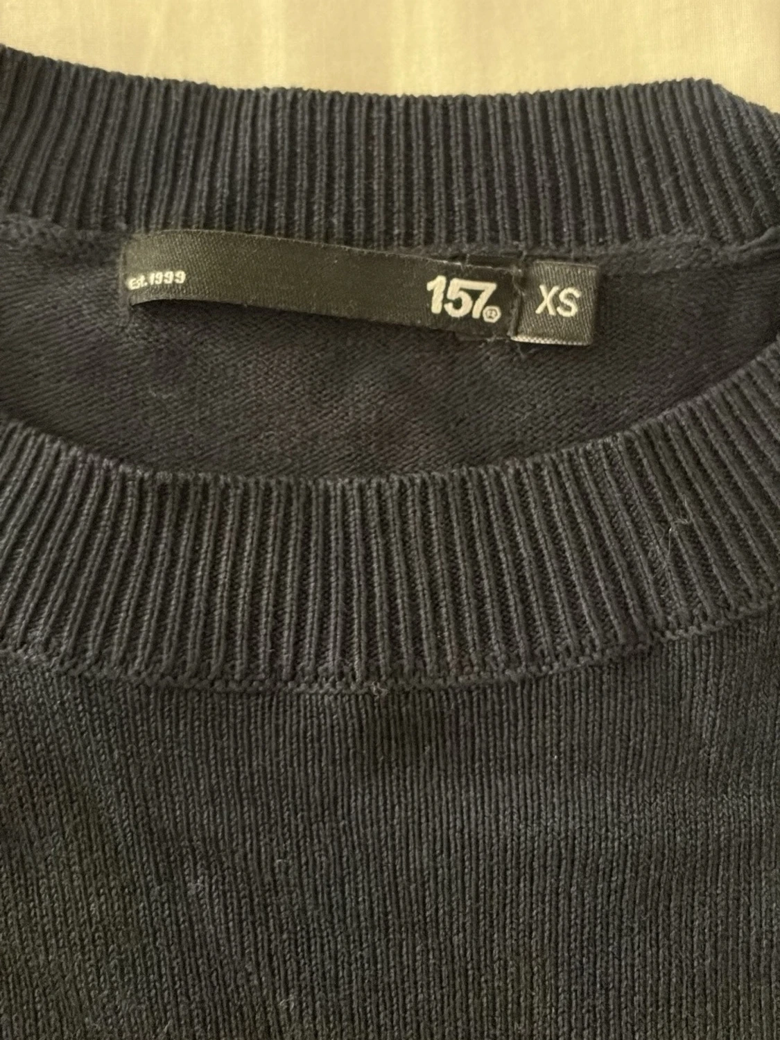 Svart stickad tröja från 157 - 1