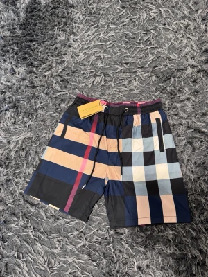Burberryy short - Size M as new