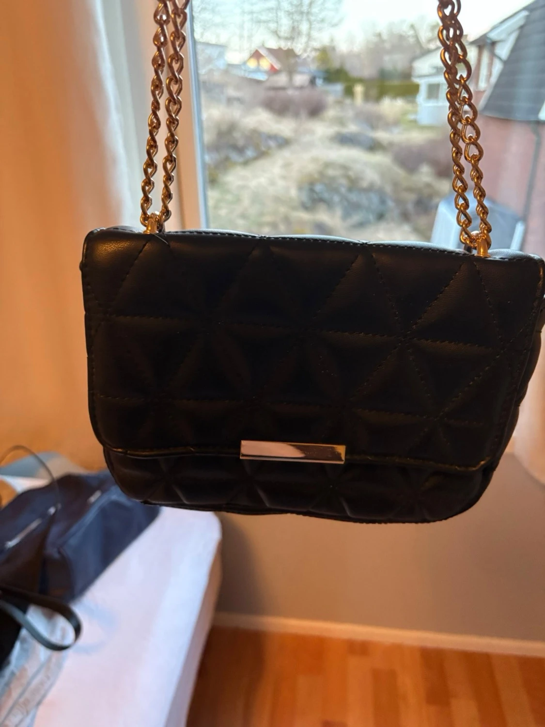 Liten svart väska från glitter - 5