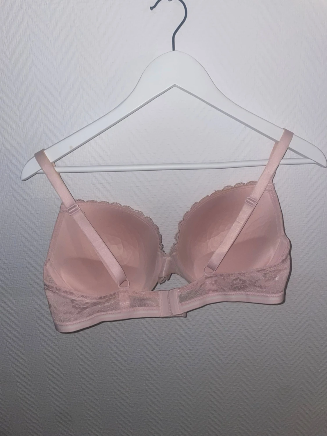 Rosa spets-bh med vadderade kupor - 1