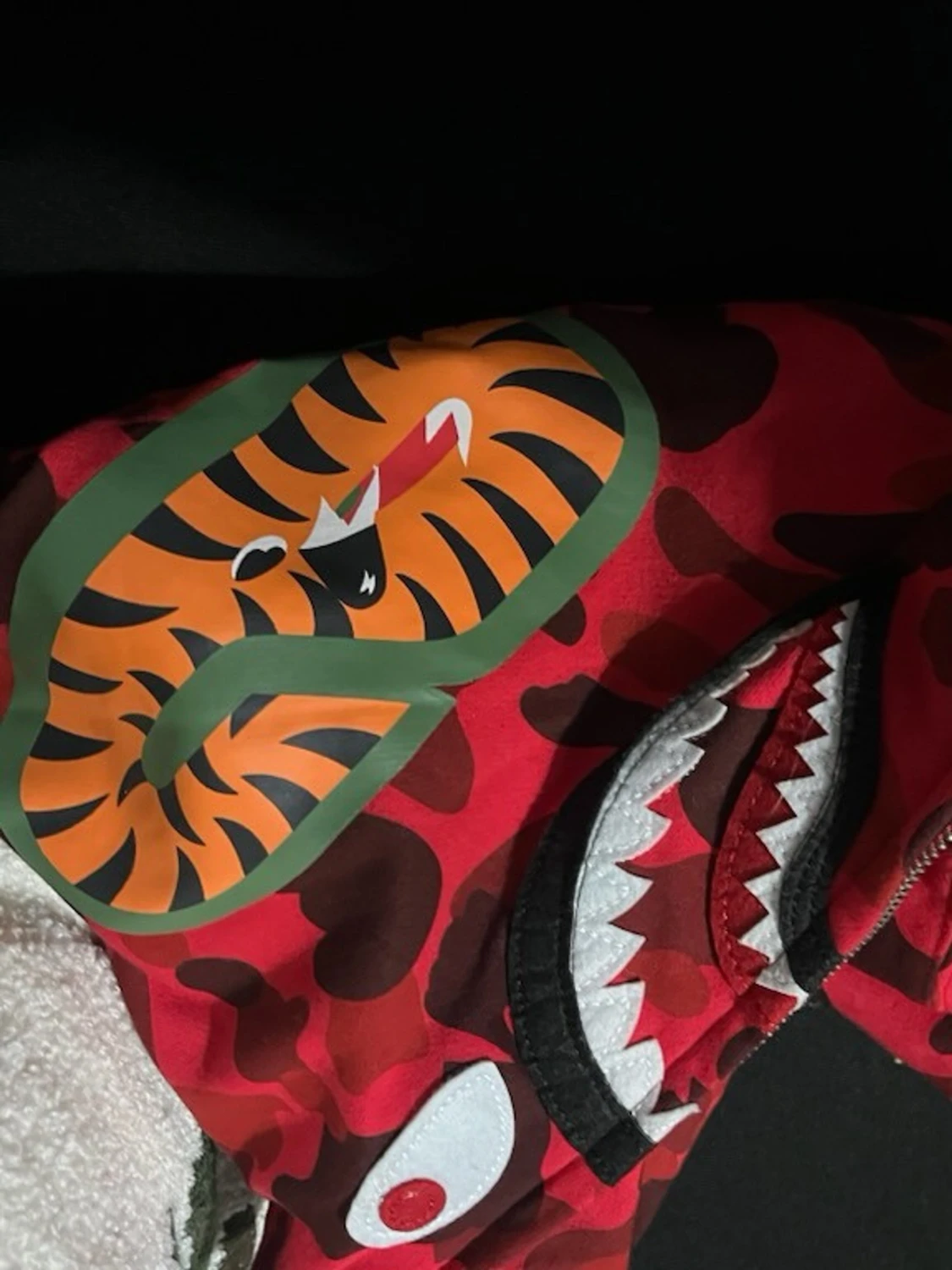 Röd camo hoodie från BAPE - 5