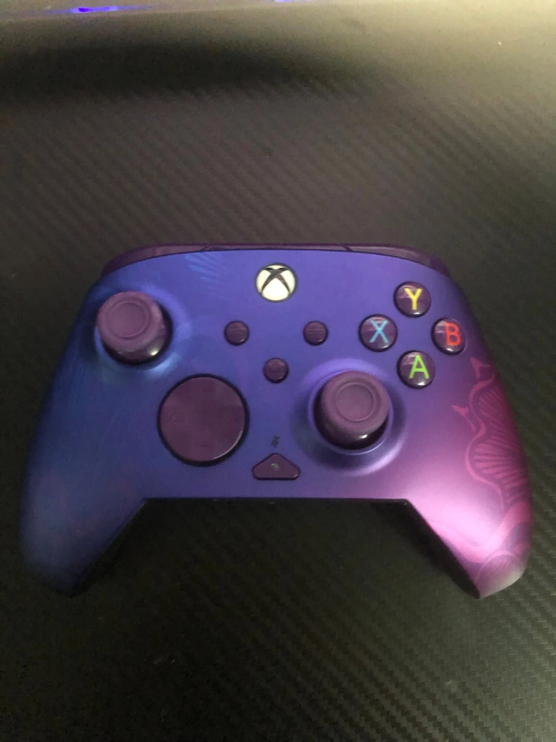 Svarta och vita gaminghörlurar - 4