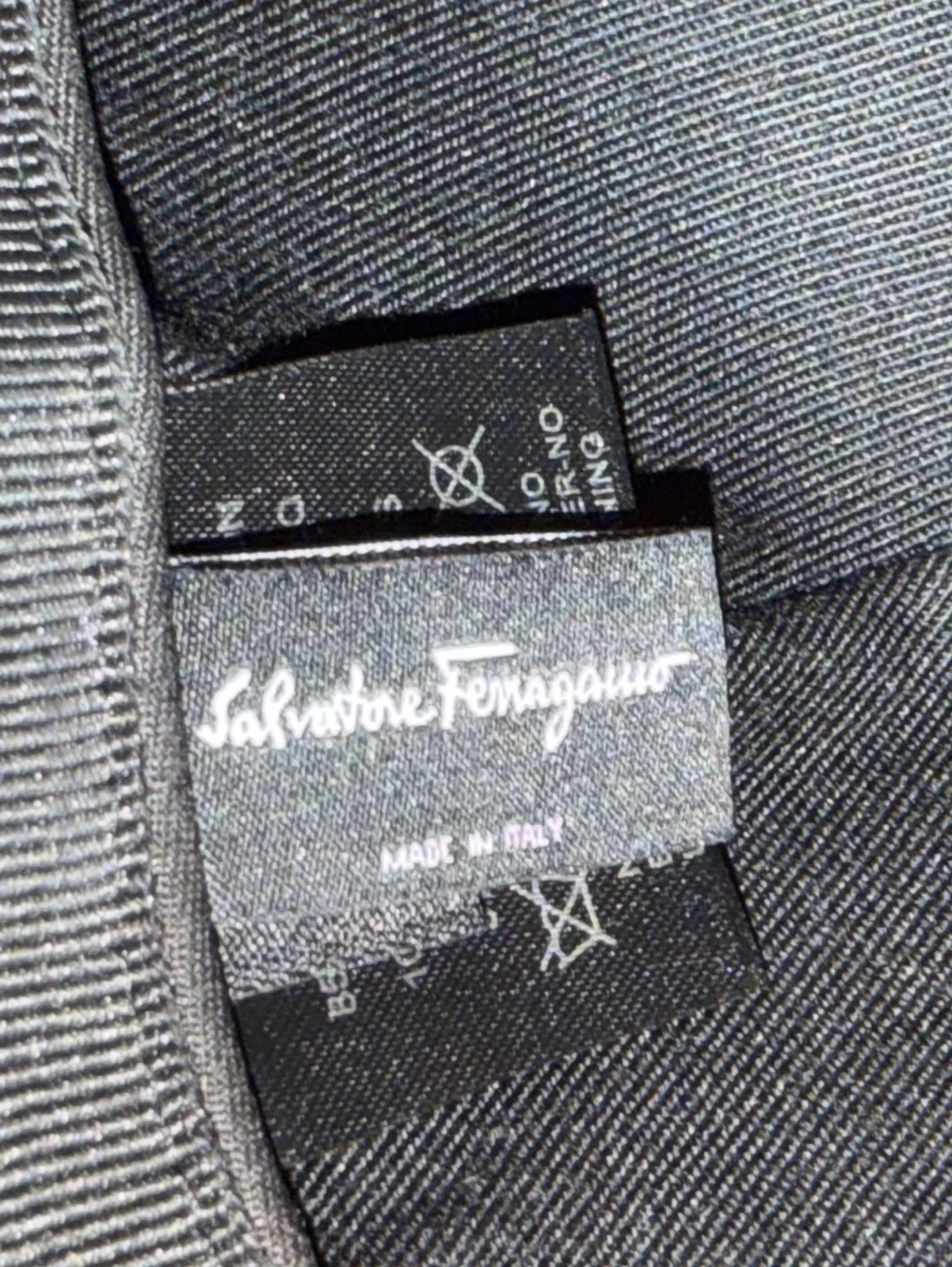 Beige keps med svart mönster från Dior - 3