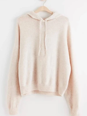 Stickad hoodie  - Beige stickad hoodie från Lindex, storlek M. Tyvärr har jag inte snörena kvar o den är lite nopprig men annars är den i bra skick🥰