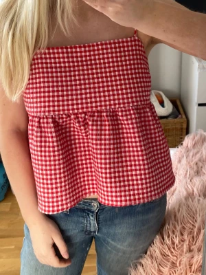 Röd topp - Supersöt röd topp 🤍