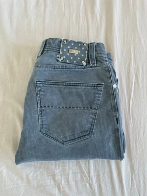 Tramarossa jeans - Ett par riktigt snygga Tramarossa jeans i storlek W32 i fint skick 9/10🤩Skriv vid frågor eller funderingar!