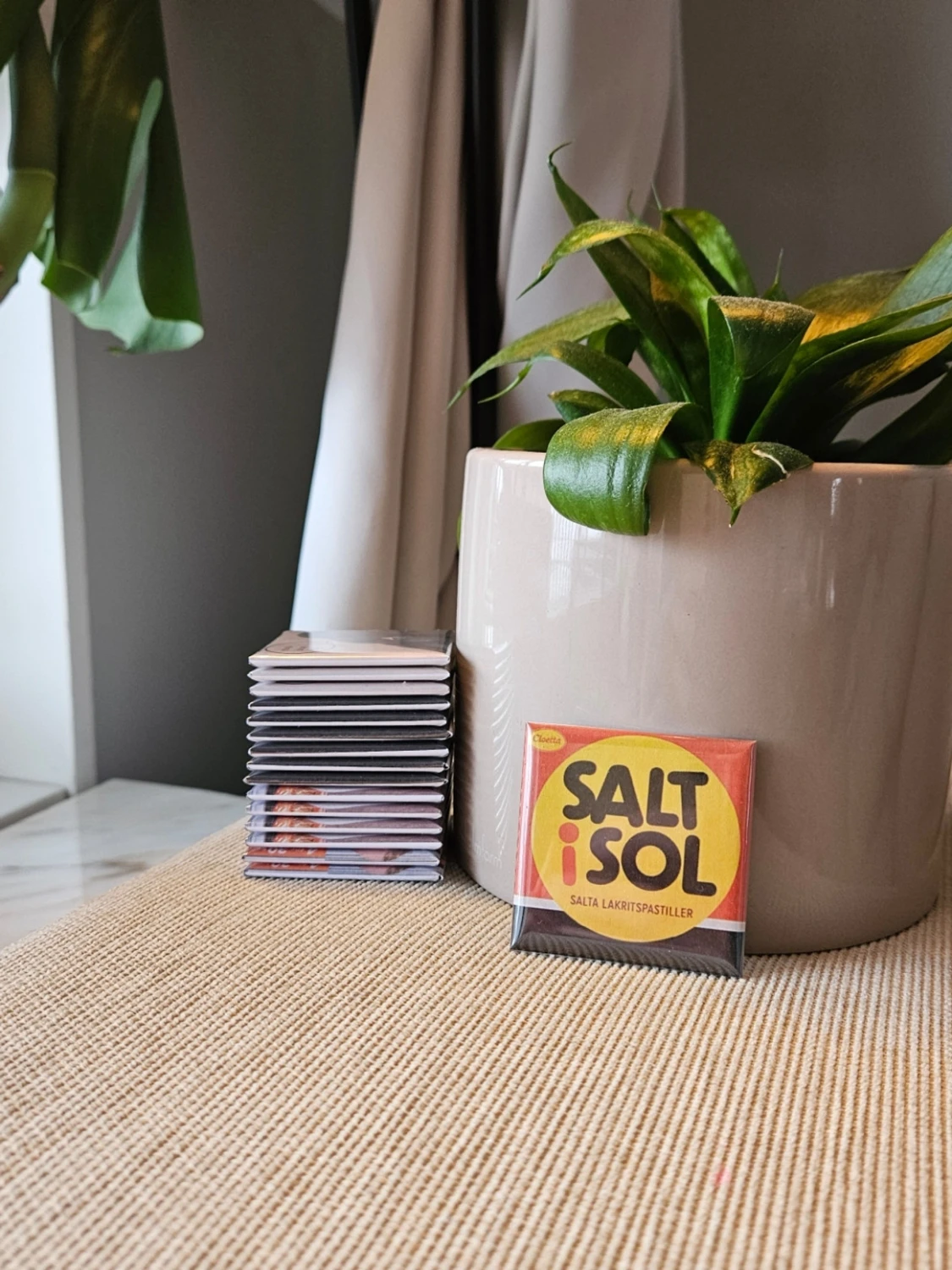 Kylskåpsmagnet nostalgisk tablettask