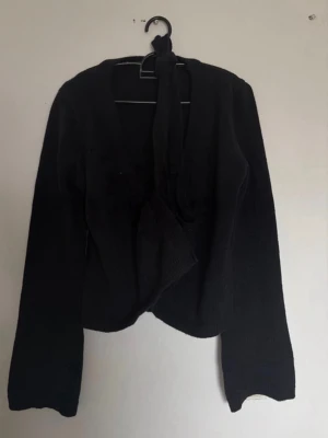 Ny kofta ifrån shein  - Aldrig använd köpt för 199 kr