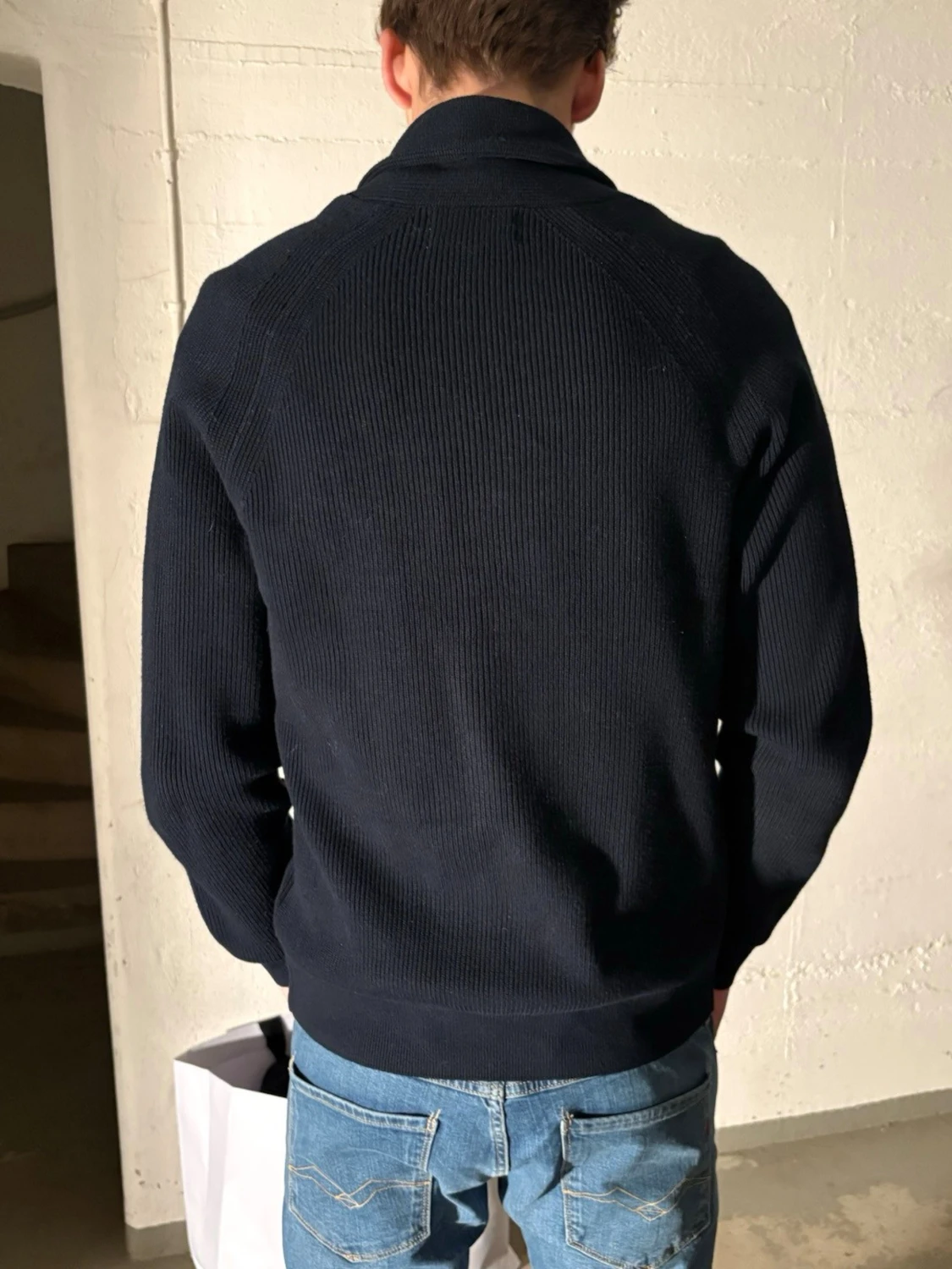 Mörkblå ribbad kofta med sjalkrage - 1