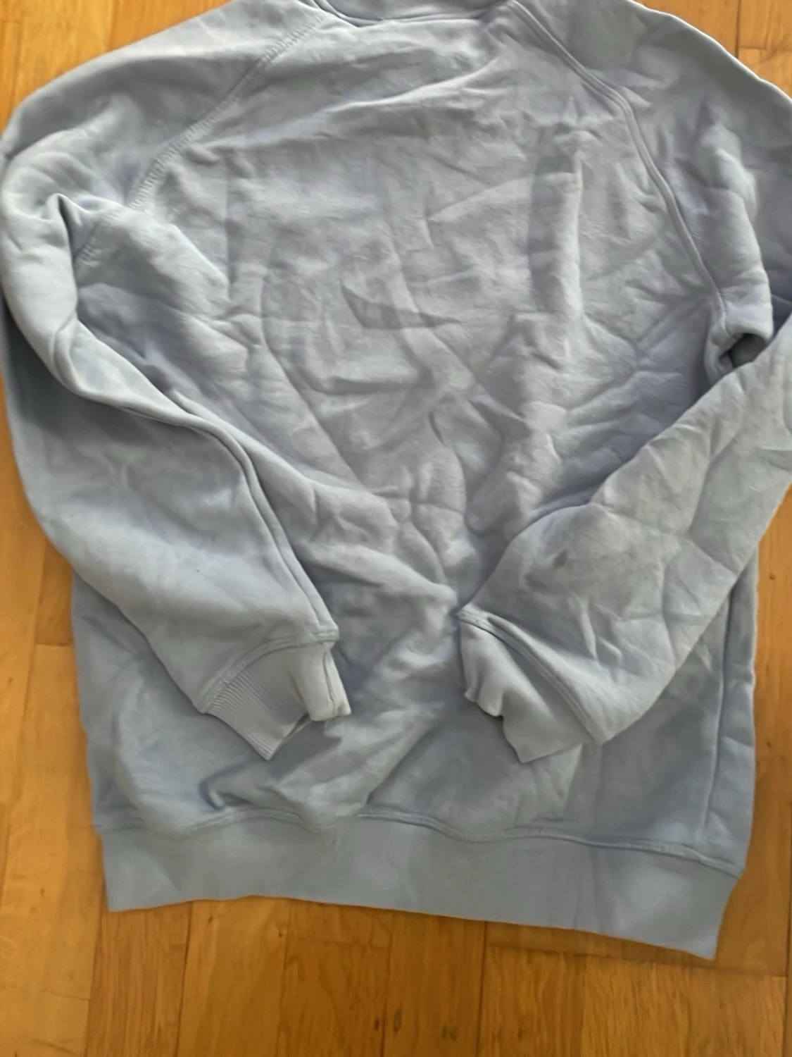 Ljusblå basic sweatshirt - 1