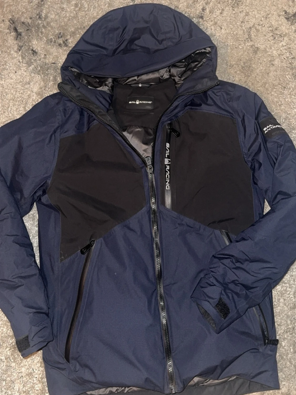 Mörkblå Sail Racing vindjacka