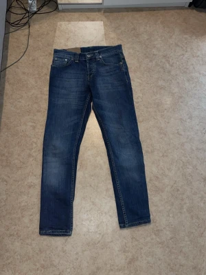 Dondup jeans - Märke: dondup lucky… storlek: 30…skick:8/10 pris:599 kr… 