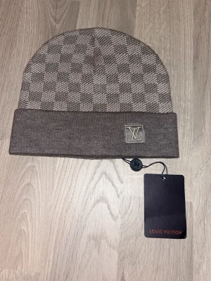 Riktigt snygg L mössa - Skön mössa passar perfekt till dig som är kall om huvudet