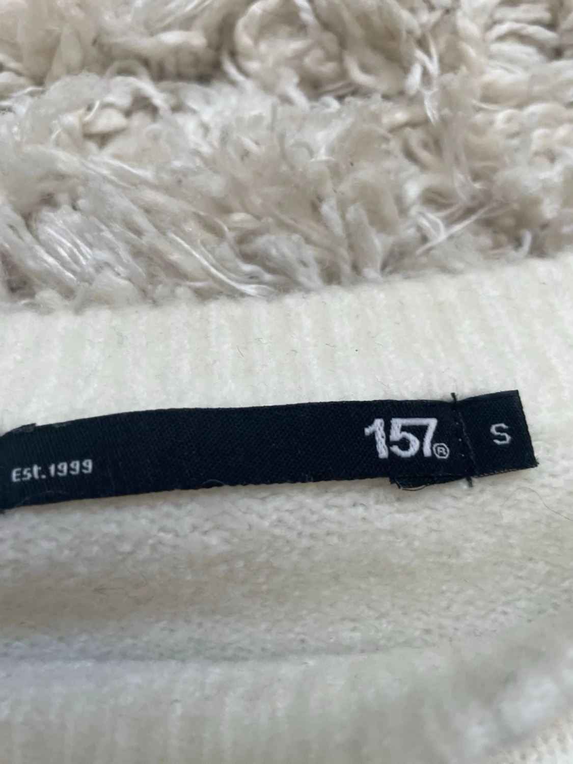 Vit stickad tröja från 157 - 1
