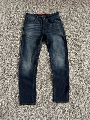 Jack & Jones jeans - Säljer ett par snygga Jack & Jones jeans | Storlek W29 L32 | Slimfit | Pris går att diskutera | Skriv gärna vid funderingar |🙌🙌🙌