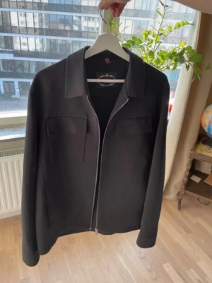 Prada Overshirt - Autentisk