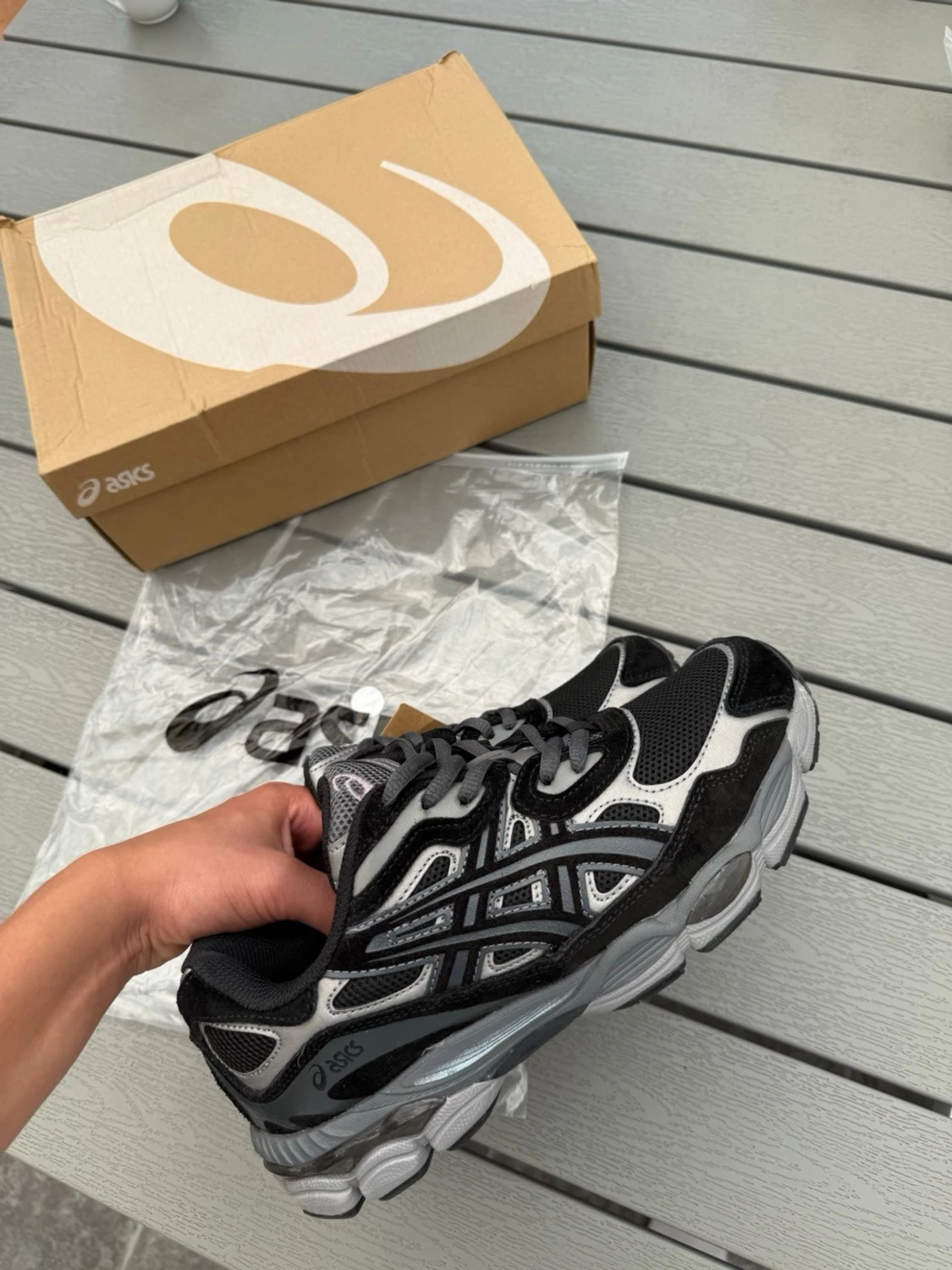 Svarta ASICS sneakers med silverdetaljer - 3