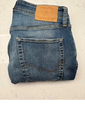 Blå jack n jones jeans - Super bra skick aldrig använda. Pris kan alltid sänkas❤️