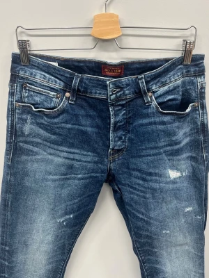 Jack & Jones slim glenn - Fint skick utan defekter storlek W32 L30