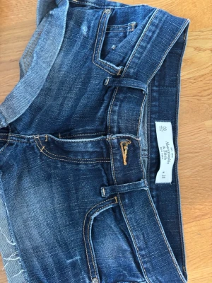 Abercrombie and fitch shorts  - Super snygga shorts, säljer då de inte passar längre. Storlek 32/xs/00