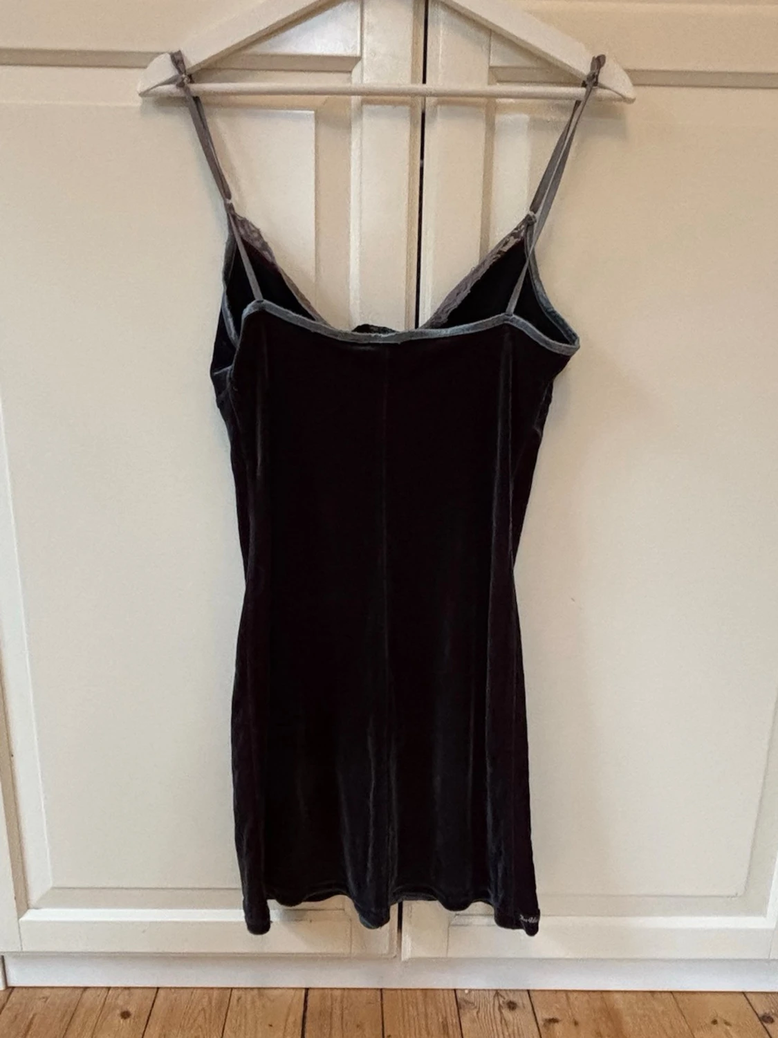 Sammetsklänning  - 3