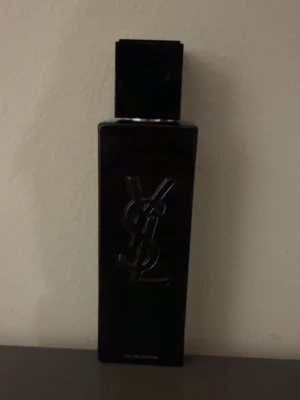 Ysl myself edp—Sample/decant 1/2/3/5/10/20ml - Pris:1ml:20kr 2ml:39kr 3ml:55kr 5ml:90kr 10ml:160kr 20ml:300kr