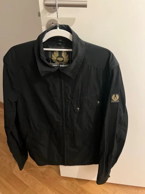 Belstaff Jacka/Overshirt - Storlek M. Ganska ny. Ny pris cirka 3000.