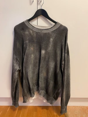 Zara tröja  - Tröja från Zara aldrig använd. Storlek Large :)