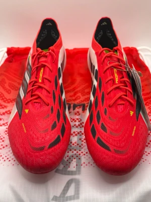 Adidas Predator Elite Sg - Goals  - Finns i 44 - 44 2/3 - 45 1/3 