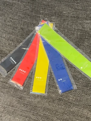 Set mea 5 st Träningsband  - Set mea 5 st Träningsband  Perfekt för hemmaträning eller att ha med på resa Motständ frän: 4,5-18,2kg Matt: 29,5×5cm