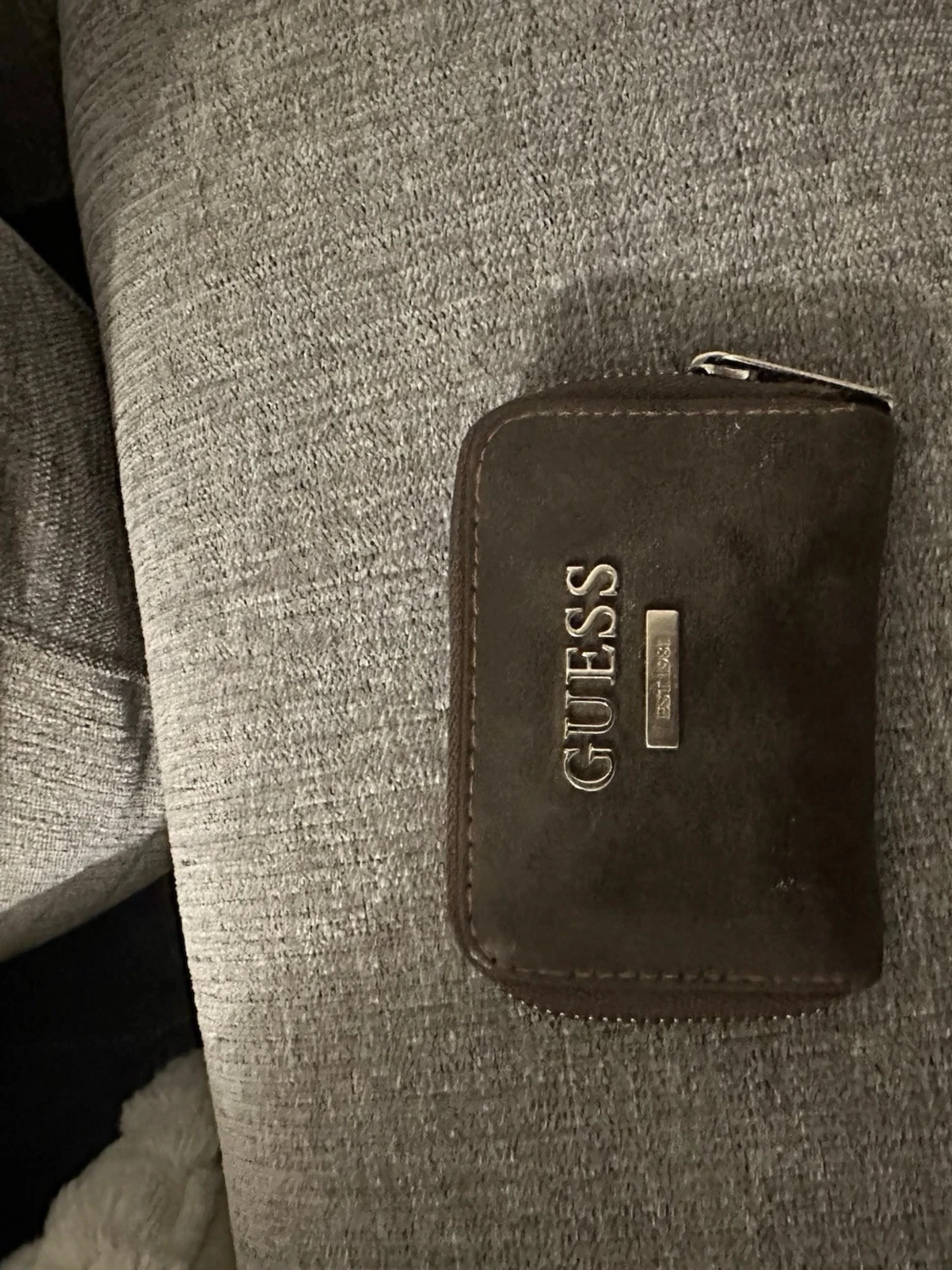 Guess plånbok