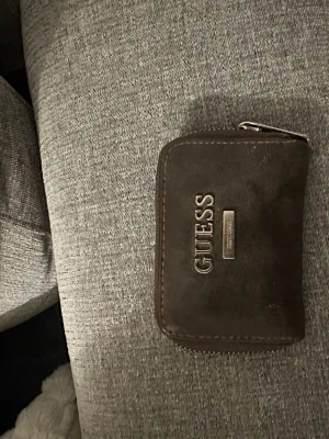Guess plånbok - Fint skick!