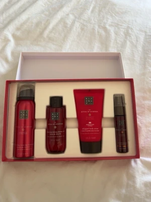 Nytt! the Rituals Ayurveda presentkit - Aldrig använt! Nu pris är 300kr!