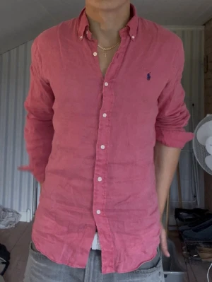 Linneskjorta Ralph Lauren - Galet snygg linneskjorta från Ralph lauren i storlek M Modellen är 188 väger 78