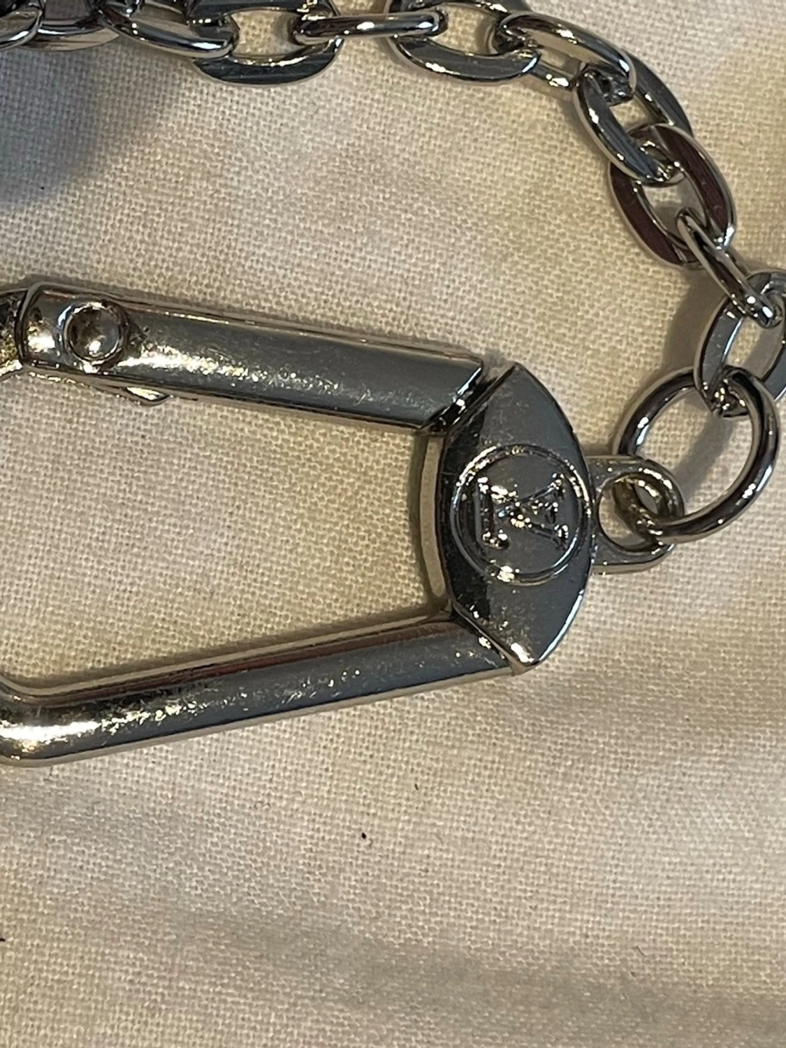 Svart plånbok med kedja - 1