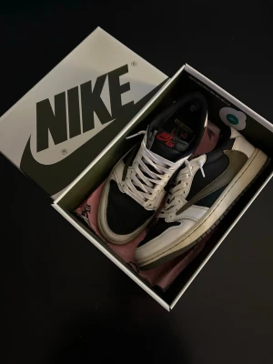 Jordan 1 Low Travis Scott Olive - .