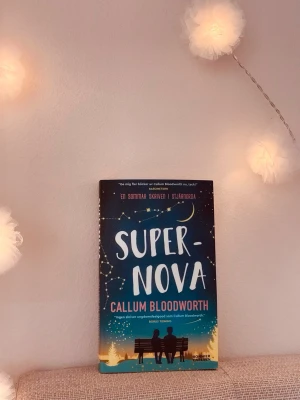 supernova: callum bloodworth - bra bok å bra skick😉bara läst den en gång så nästan inga tecken på användning! jag erbjuder bundle rabatter så kolla in mina andra annonser också! de är bara att höra av dig vid frågor eller prisförslag🥰