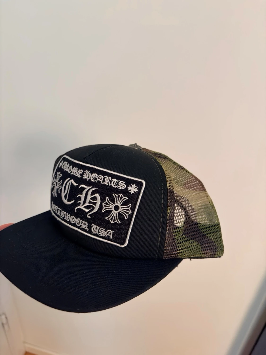 Chrome Hearts camo keps