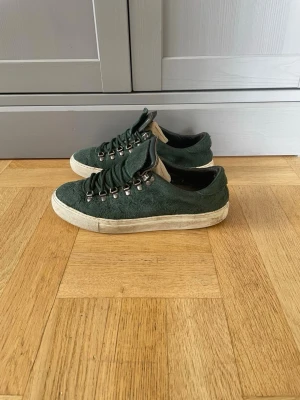 Diemme Skor  - Hej! Säljer nu dessa väldigt snygga och eftertraktade Diemme skor! Skorna är perfekt nu till sommaren. Storlek 40 Skick: 7/10 Nypris: 4000 kr Säljs för: 2199kr