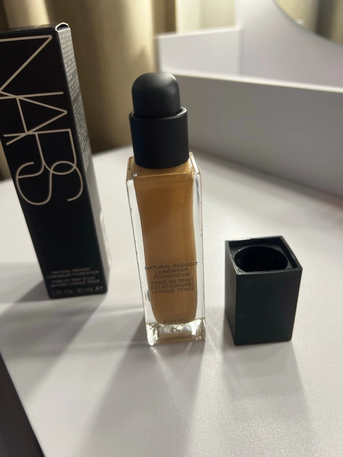 NARS Natural Radiant Foundation M1 - 4