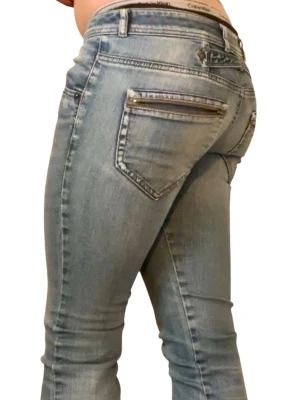 Ljusblå skinny jeans från Diesel - Säljer dessa snygga diesel jeansen, Köptes för 1000. DM vid funderingar och frågor 🌸