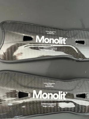 Monolit benskydd - Säljer mina benskydd. Köpte dom för ett årsen, tappade detsväre bort dom i en flytt. använda få tal gånger